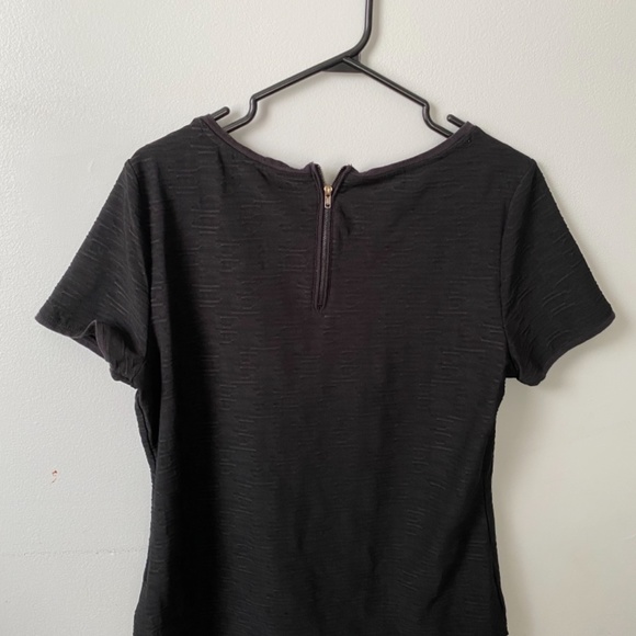 Classy Black Textured Shirt - Large - Picture 3 of 3